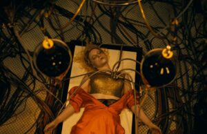 Aqui vem a nova noiva no trailer ‘impressionante’ para Maggie Gyllenhaal’s Monster Motion Picture Aqui vem a nova noiva no trailer 'impressionante' para Maggie Gyllenhaal's Monster Motion Picture