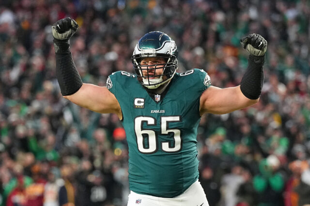 As águias enfrentam grandes batalhas após a lesão de Lane Johnson 

