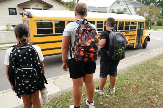 As escolas americanas precisam parar de gastar dinheiro com funcionários que prejudicam o aprendizado das crianças

