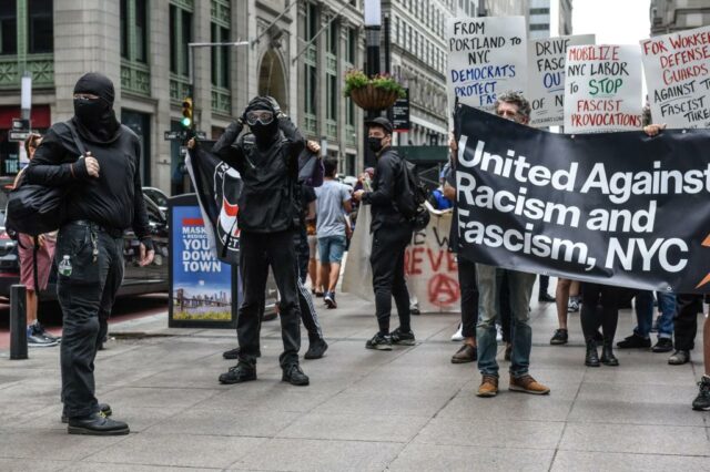 As forças antifa violentas e sem lei merecem ser rotuladas de terroristas

