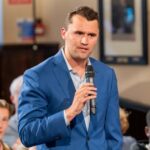 Comentarista conservador Charlie Kirk morto aos 31 anos após o tiroteio de Utah