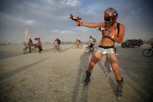 Assassinato no Burning Guy transforma o jogo do deserto do Vale do Silício em uma cena de ofensa criminal 

