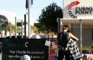 Assista: Young Bagpiper interpreta ‘America the Beautiful’ para homenagear Charlie Kirk na sede do Turning Point USA Assista: Young Bagpiper interpreta 'America the Beautiful' para homenagear Charlie Kirk na sede do Turning Point USA