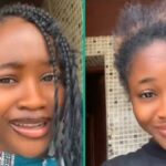 Assista ao vídeo como senhora nigeriana, clama depois de ver o item inesperado no banheiro do restaurante