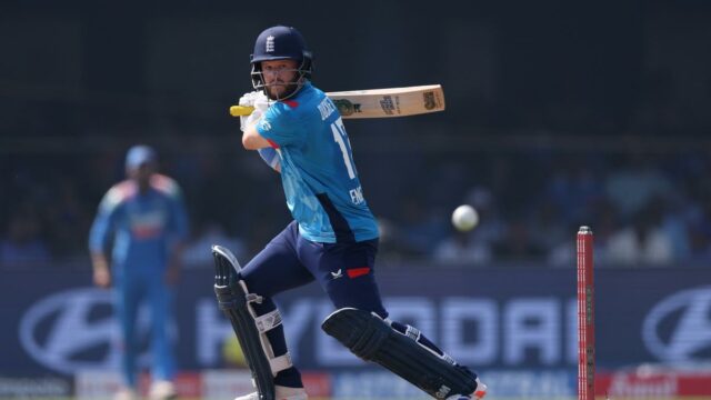 Atualização da equipe da Inglaterra para a África do Sul, Coleção da Irlanda: Duckett relaxou, Curran incluiu 

