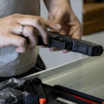 Atualização de proibição de armas trans: o formulário ATF permite que os compradores de armas se identifiquem como 'masculino', 'feminino' ou 'não binário'