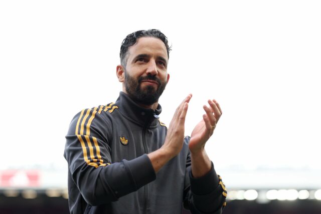 A ex -estrela do Royal Antuérpia Senne Lammens durante a partida da Premier League entre o Manchester United e o Chelsea em Old Trafford em 2025 em Manchester, Inglaterra.