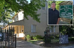 Autor coroou o historiador de Queens Borough, Mentor Sucedente e Preenchendo Vaga de 2 anos Autor coroou o historiador de Queens Borough, Mentor Sucedente e Preenchendo Vaga de 2 anos