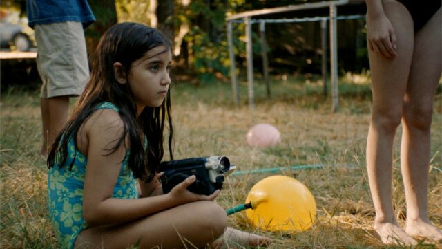 Avaliação 'Blue Heron': o surpreendente lançamento de atributos de Sophy Romvari é uma representação fascinante na memória e remorso 

