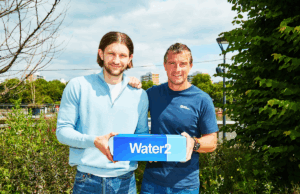 ‘Bear Grylls foi o nosso 8.000º consumidor de filtro de água e depois acabou sendo um co-proprietário’ 'Bear Grylls foi o nosso 8.000º consumidor de filtro de água e depois acabou sendo um co-proprietário'