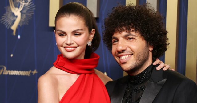 Benny Blanco liga para Selena Gomez A 'Disney Princess' na primeira postagem do blog como casal 

