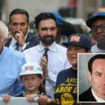 Bernie Sanders e Zohran Mamdani no desfile do Dia do Trabalho de Nova York.