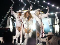 Beyoncé realmente ganhou seu primeiro Emmy. Ela poderia ganhar outro prêmio? Beyoncé realmente ganhou seu primeiro Emmy. Ela poderia ganhar outro prêmio?