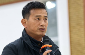 Bhaichung Bhutia pede persistência e uniformidade do instrutor Khalid Jamil Bhaichung Bhutia pede persistência e uniformidade do instrutor Khalid Jamil