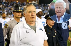 Bill Belichick revela por que ele proibiu os patriotas dos Escoteiros da UNC Bill Belichick sai do campo após a vitória da Carolina do Norte sobre Charlotte em 6 de setembro de 2025.