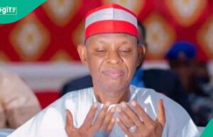 Breaking: Governador influente declara o feriado público Breaking: Governador influente declara o feriado público