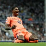 Marcus Rashford comemora a pontuação para Barcelona vs Newcastle.