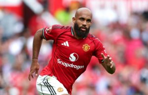 Bryan Mbeumo atualmente fez a cidade masculina o que o masculino utd exige que ele faça no derby Bryan Mbeumo em ação durante a partida da Premier League entre o Manchester United e o Arsenal em Old Trafford em 2025 em Manchester, Reino Unido.