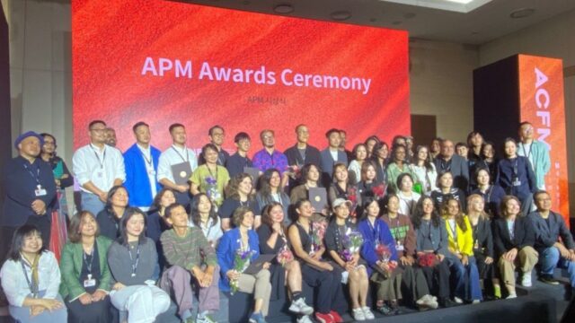 Campeões do mercado de tarefas de Busan: os tops de 'Celebrity Black Celebrity Angel' da Armênia, como 'Paradise, auxilia nos Estados Unidos!' '' Gochi 'NAB numerosos honras 

