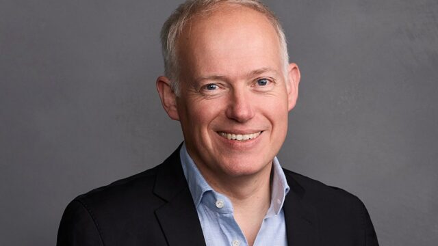 "Cara muito melhor", "Eden", elevam os rótulos de financiamento de fabricação Charles Auty como diretor executivo (exclusivo) 

