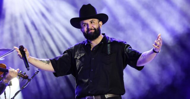 Carín León vem a ser o primeiro músico latino a fazer na rodada em Las Las Vega: o que saber 

