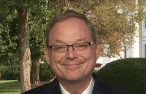 Casa Branca: os números de empregos seriam melhores se as taxas fossem cortadas, não combinam com o resto da economia e podem ser revisadas Casa Branca: os números de empregos seriam melhores se as taxas fossem cortadas, não combinam com o resto da economia e podem ser revisadas