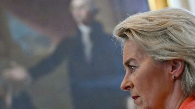 Chefe da UE para defender o acordo comercial de Trump no Parlamento

