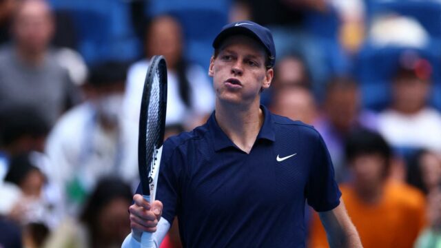 China Open 2025: Sinner viaja diretamente para a semifinal; Swiatek entra na rodada de 16 

