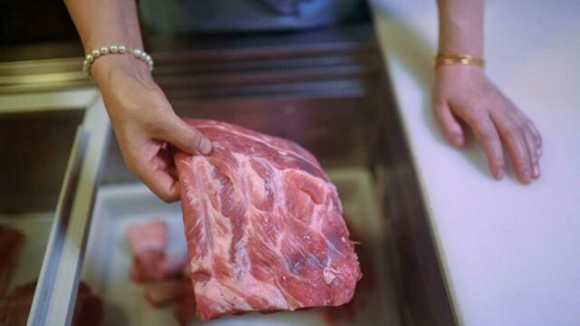 China para impor deveres temporários à carne de porco da UE sobre 'despejo'

