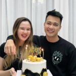 Chorando, diga aniversário para a esposa, Eza Gionino: Você sabe para onde vai para casa