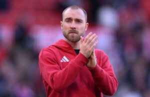 Christian Eriksen concorda em autorizar com o clube novinho Christian Eriksen jogando contra Ipswich Town