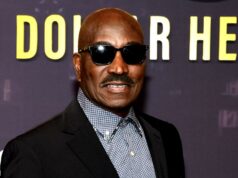 Clifton Powell desce o nome do representante que ele afirma que o encerrou por fazer um ‘pequeno filme preto’ adicional Clifton Powell desce o nome do representante que ele afirma que o encerrou por fazer um 'pequeno filme preto' adicional