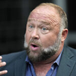 Clipes da semana: Alex Jones perde, e a Fox News não pode girar este lixo