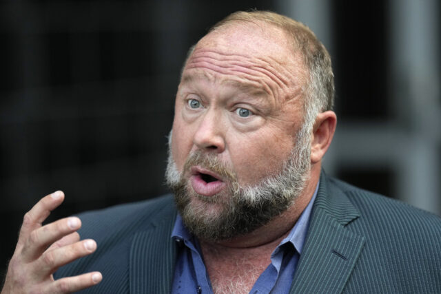 Clipes da semana: Alex Jones perde, e a Fox News não pode girar este lixo

