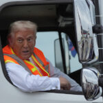 Clipes do trabalho: uma olhada na guerra de Trump ao trabalho