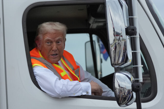 Clipes do trabalho: uma olhada na guerra de Trump ao trabalho

