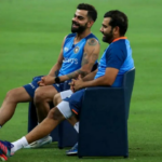 Como as vendas de ingressos do IND-PAK estão sendo influenciadas como resultado da falta de Virat, Rohit?