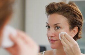 Compradores com mais de 40 anos afirmam Manchas sob os olhos