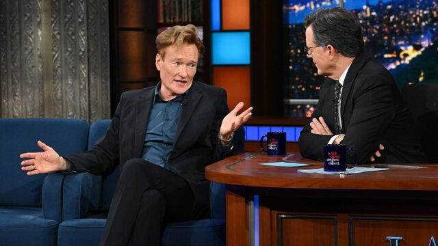 Conan O'Brien brinca, ele alertou Stephen Colbert para não "falar de fato ao poder" depois de sair da noite: ao longo do meu programa: "Eu realmente também não sabia que era o chefe de estado!" 

