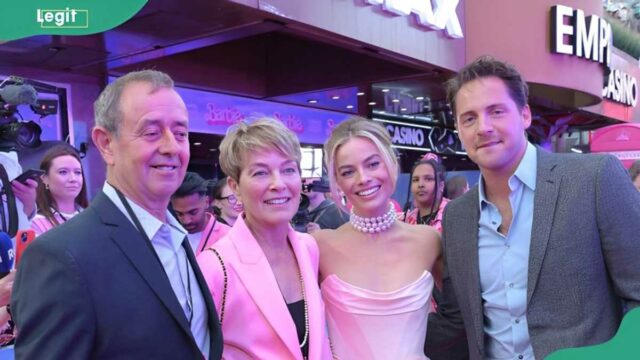 Conheça os pais e irmãos de Margot Robbie: dentro de sua vida familiar

