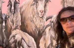 Coral Bay Local Sadie James é uma artista profissional que vive em dois mundos Coral Bay Local Sadie James é uma artista profissional que vive em dois mundos