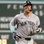 Court Blasts 362nd Crowning Achievement para passar DiMaggio