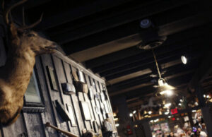 Cracker Barrel suspende remodelamentos de restaurantes, reafirma os clientes do estilo americano que adoram Cracker Barrel suspende remodelamentos de restaurantes, reafirma os clientes do estilo americano que adoram