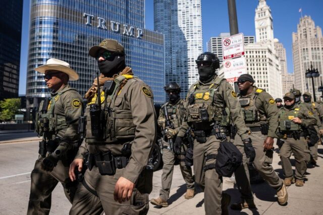 DHS leva armas, 'ferramenta eruptiva' de manifestantes ao ar livre no gelo 

