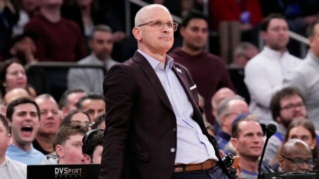 Dan Hurley em vaidade, perdas de Maui, Lakers-- e telefonema de despertar de Geno Auriemma 

