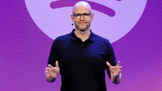 Daniel Ek para se separar como diretor executivo do Spotify para ser presidente executivo 

