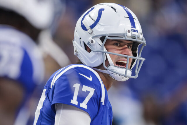 Daniel Jones produz um fundo espetacular da NFL em Colts Gain Gain Dolphins 

