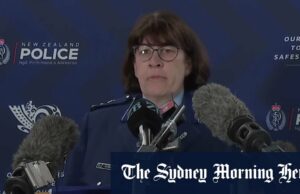 Declaração da polícia sobre o tiroteio de Tom Phillips, fugitivo da Nova Zelândia Declaração policial Tiro de NZ Fugitive Tom Phillips