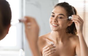 Deseja parecer anos mais jovem? Este produto de vitamina C é o segredo para a pele mais vibrante Deseja parecer anos mais jovem? Este produto de vitamina C é o segredo para a pele mais vibrante