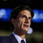 Dinastia: neto JFK Jack Schlossberg Olhos